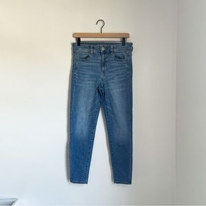 American Eagle Hi-Rise Jegging - Size 8 Short
